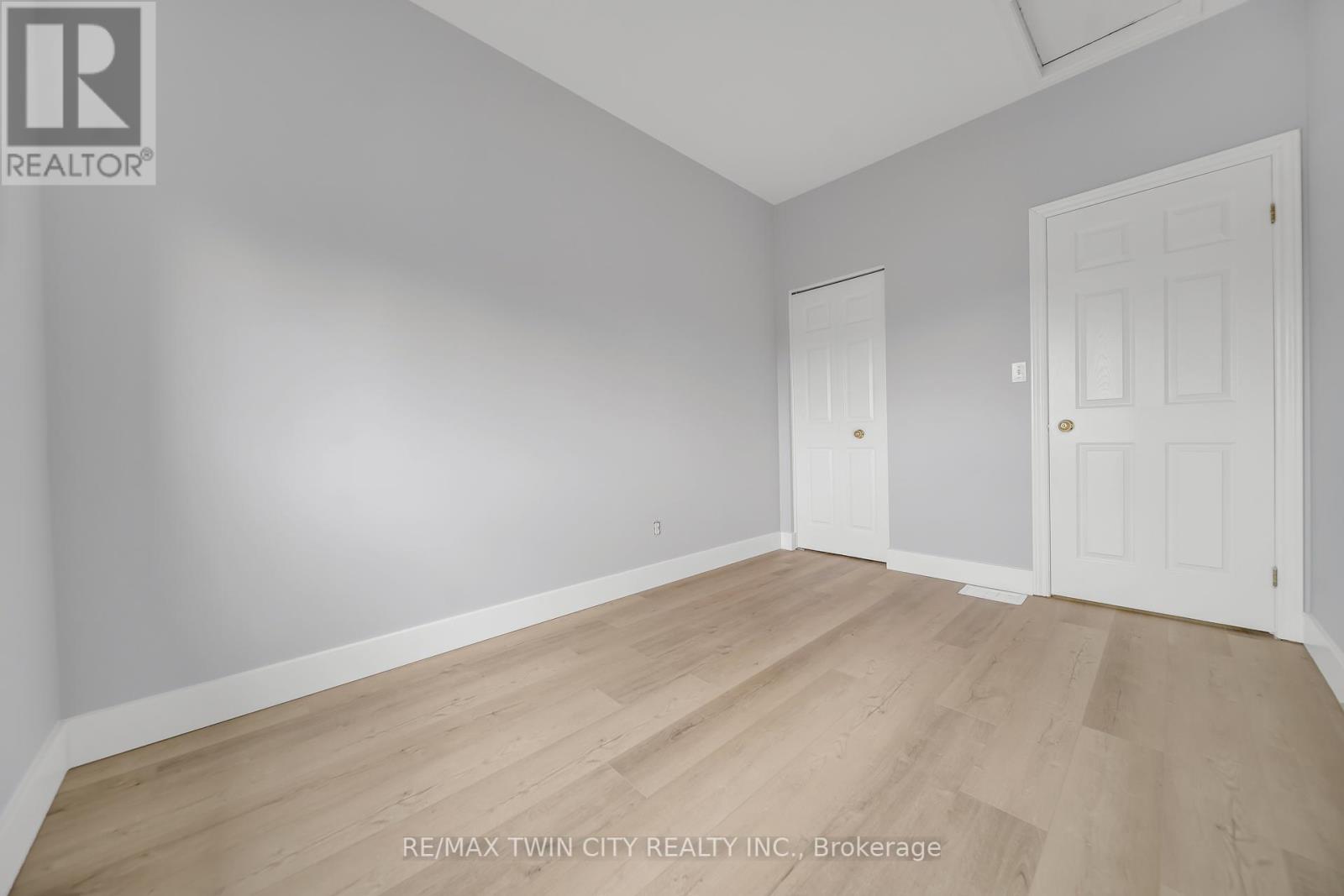 698 Activa Avenue, Kitchener, Ontario  N2E 4E1 - Photo 17 - X12453666