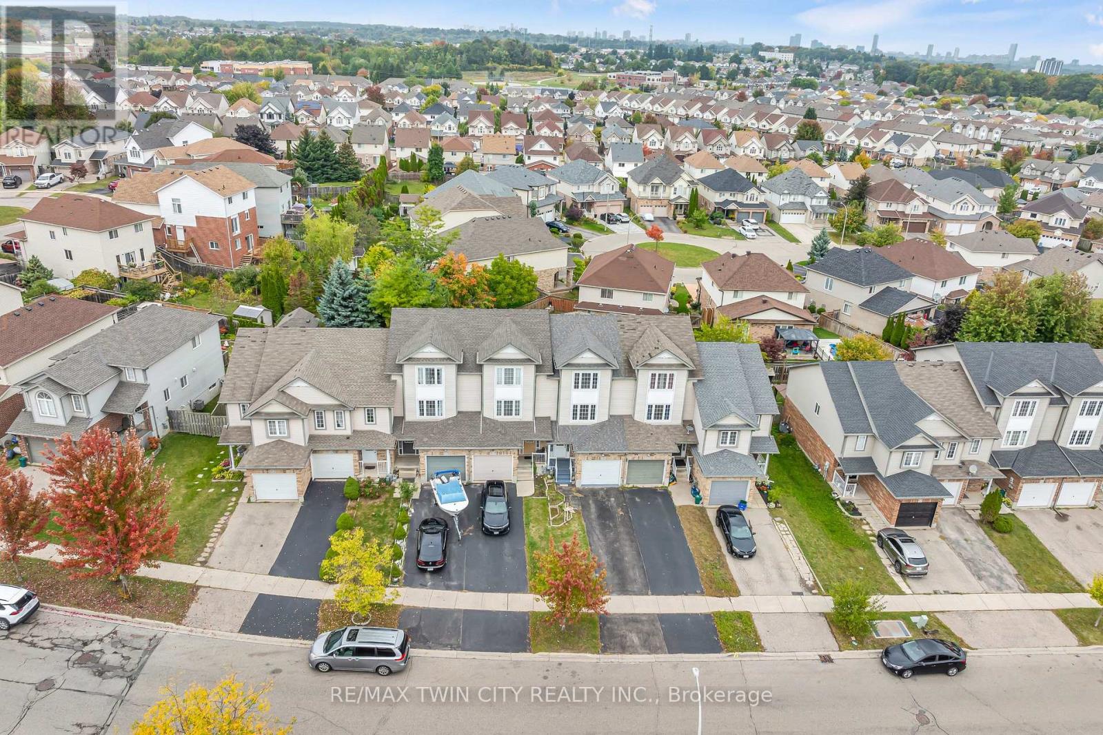 698 Activa Avenue, Kitchener, Ontario  N2E 4E1 - Photo 32 - X12453666
