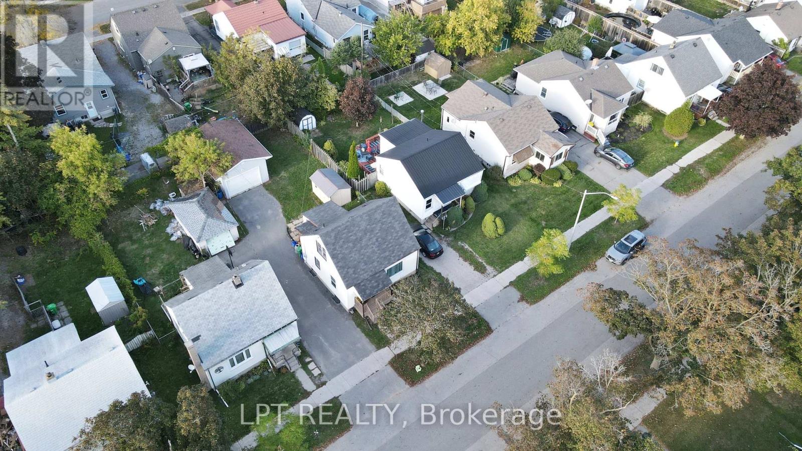772 Duffus Street, Peterborough, Ontario  K9J 4K4 - Photo 2 - X12453738