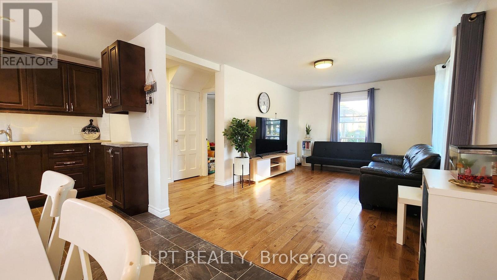 772 Duffus Street, Peterborough, Ontario  K9J 4K4 - Photo 7 - X12453738