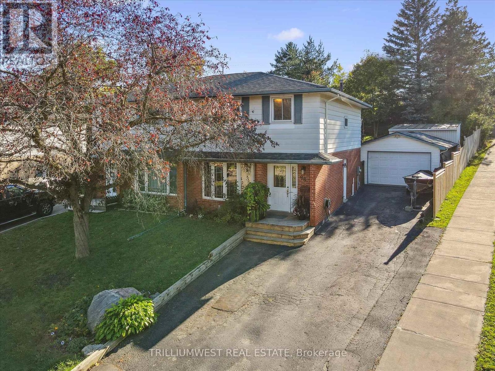 98 SHADELAND CRESCENT, Kitchener, Ontario