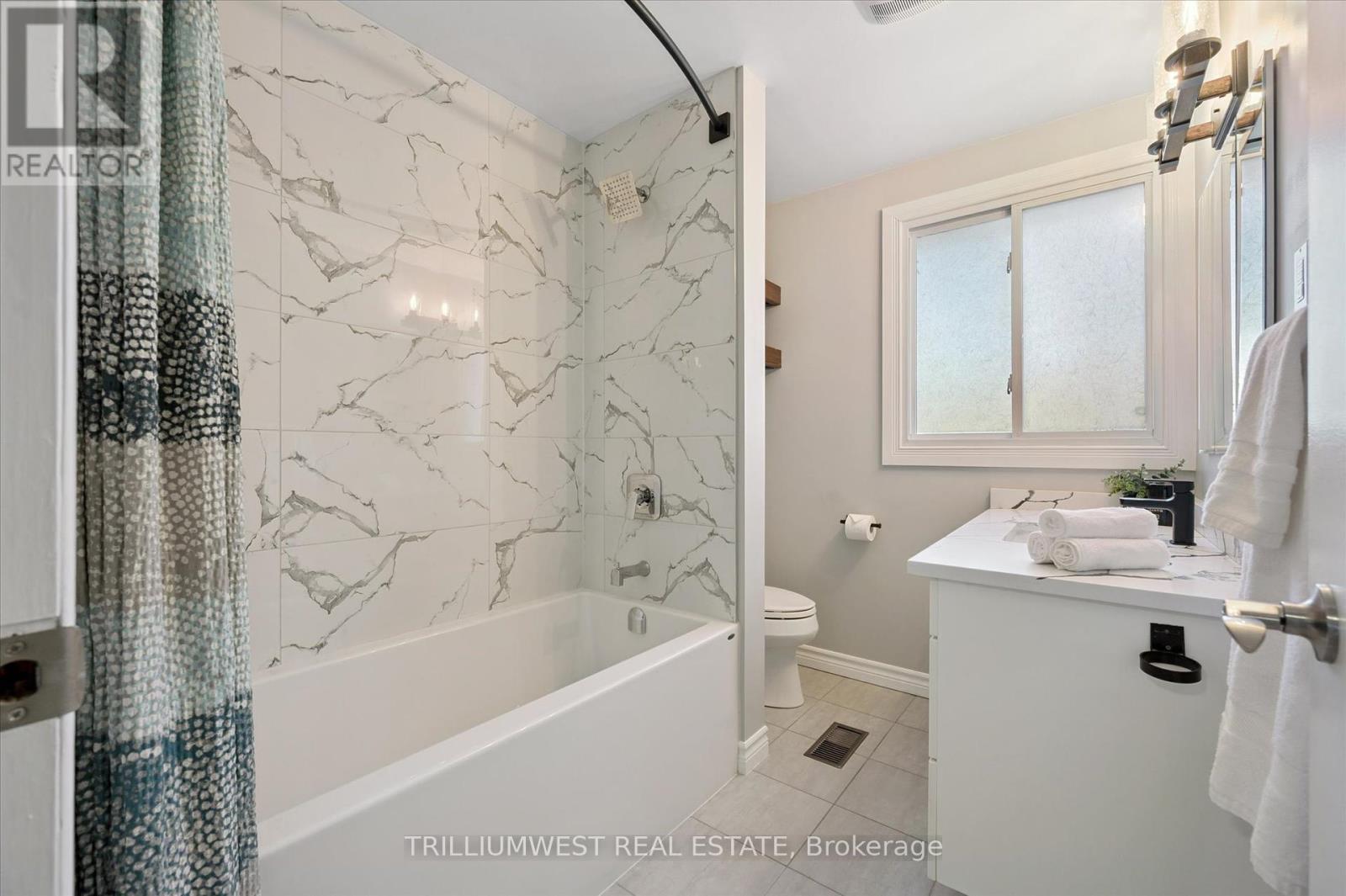98 Shadeland Crescent, Kitchener, Ontario  N2M 2H9 - Photo 24 - X12453743