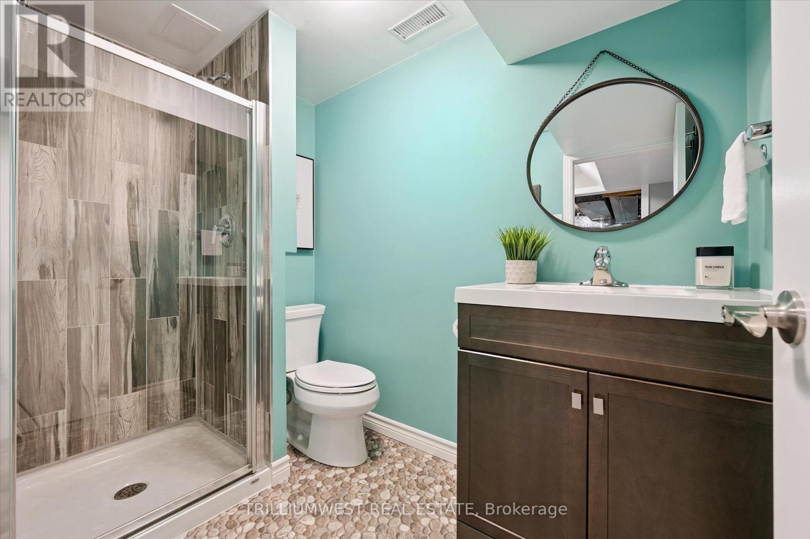 98 Shadeland Crescent, Kitchener, Ontario  N2M 2H9 - Photo 28 - X12453743