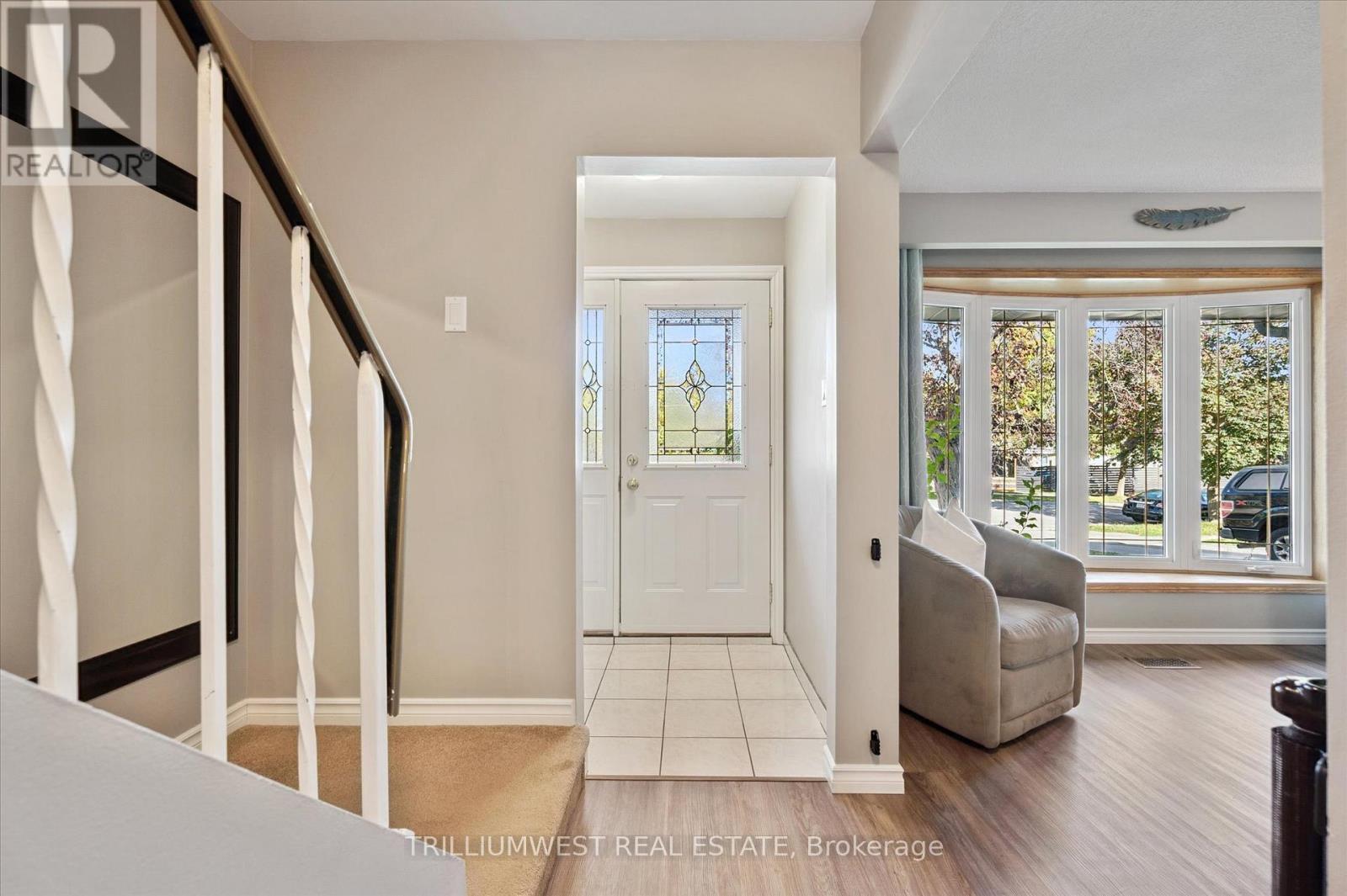 98 Shadeland Crescent, Kitchener, Ontario  N2M 2H9 - Photo 3 - X12453743