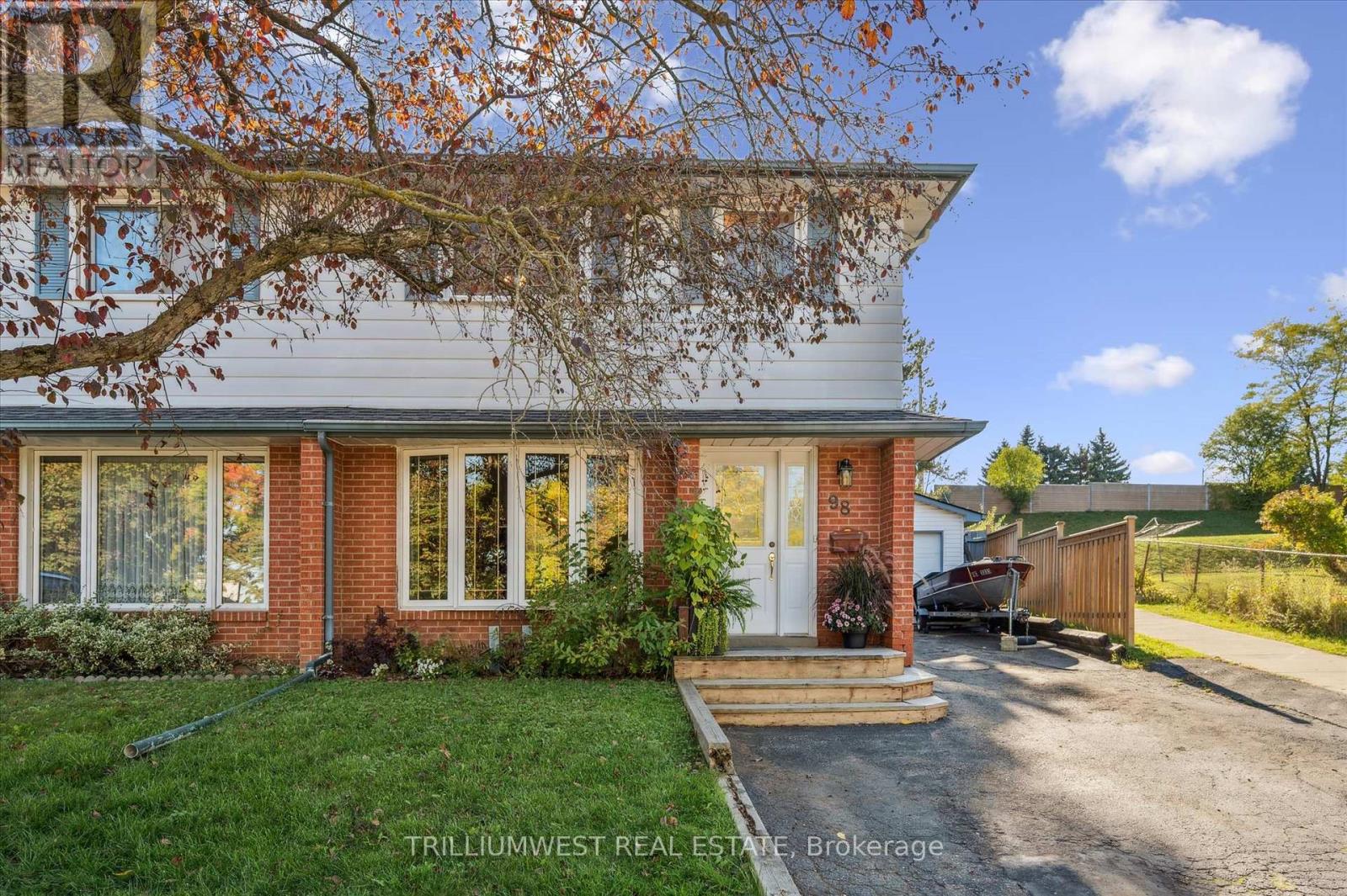 98 Shadeland Crescent, Kitchener, Ontario  N2M 2H9 - Photo 38 - X12453743