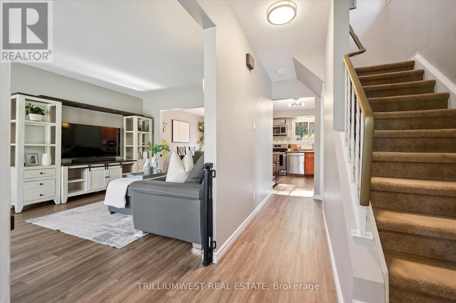 98 Shadeland Crescent, Kitchener, Ontario  N2M 2H9 - Photo 4 - X12453743