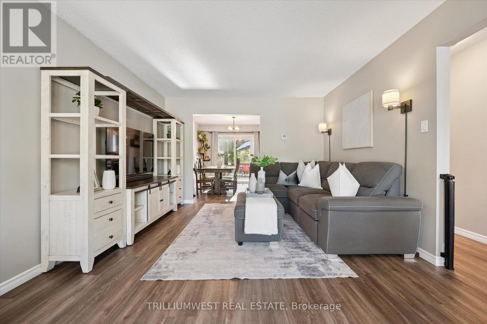 98 Shadeland Crescent, Kitchener, Ontario  N2M 2H9 - Photo 7 - X12453743