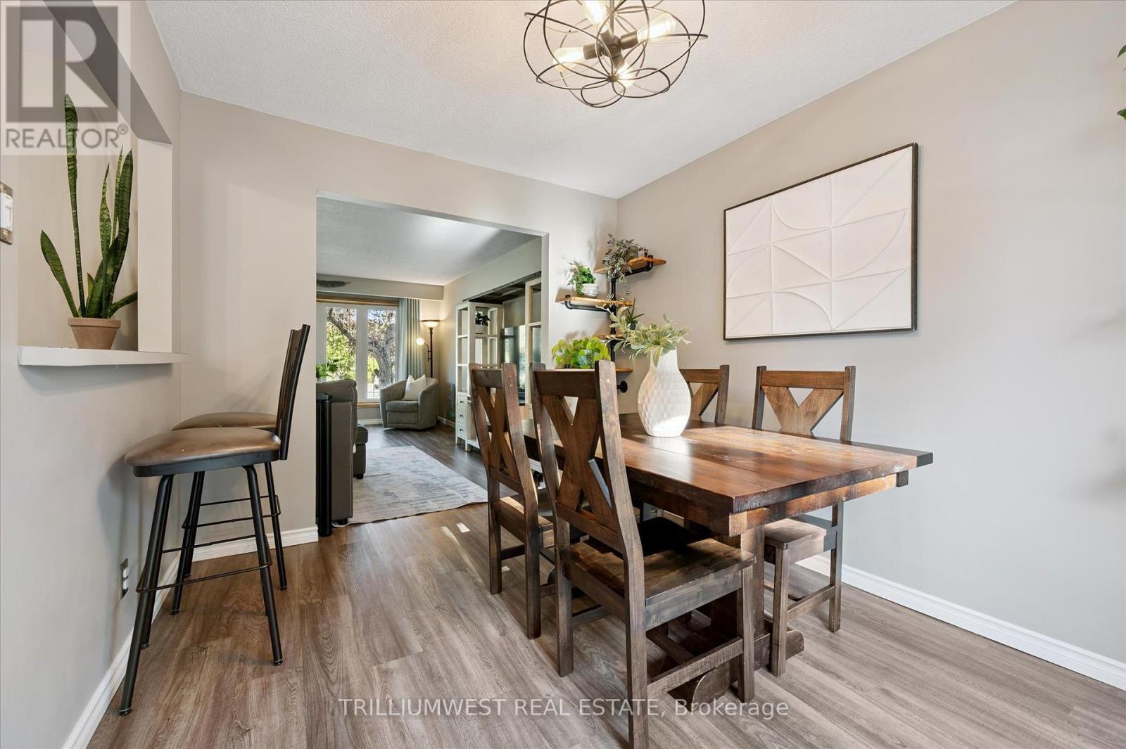 98 Shadeland Crescent, Kitchener, Ontario  N2M 2H9 - Photo 9 - X12453743