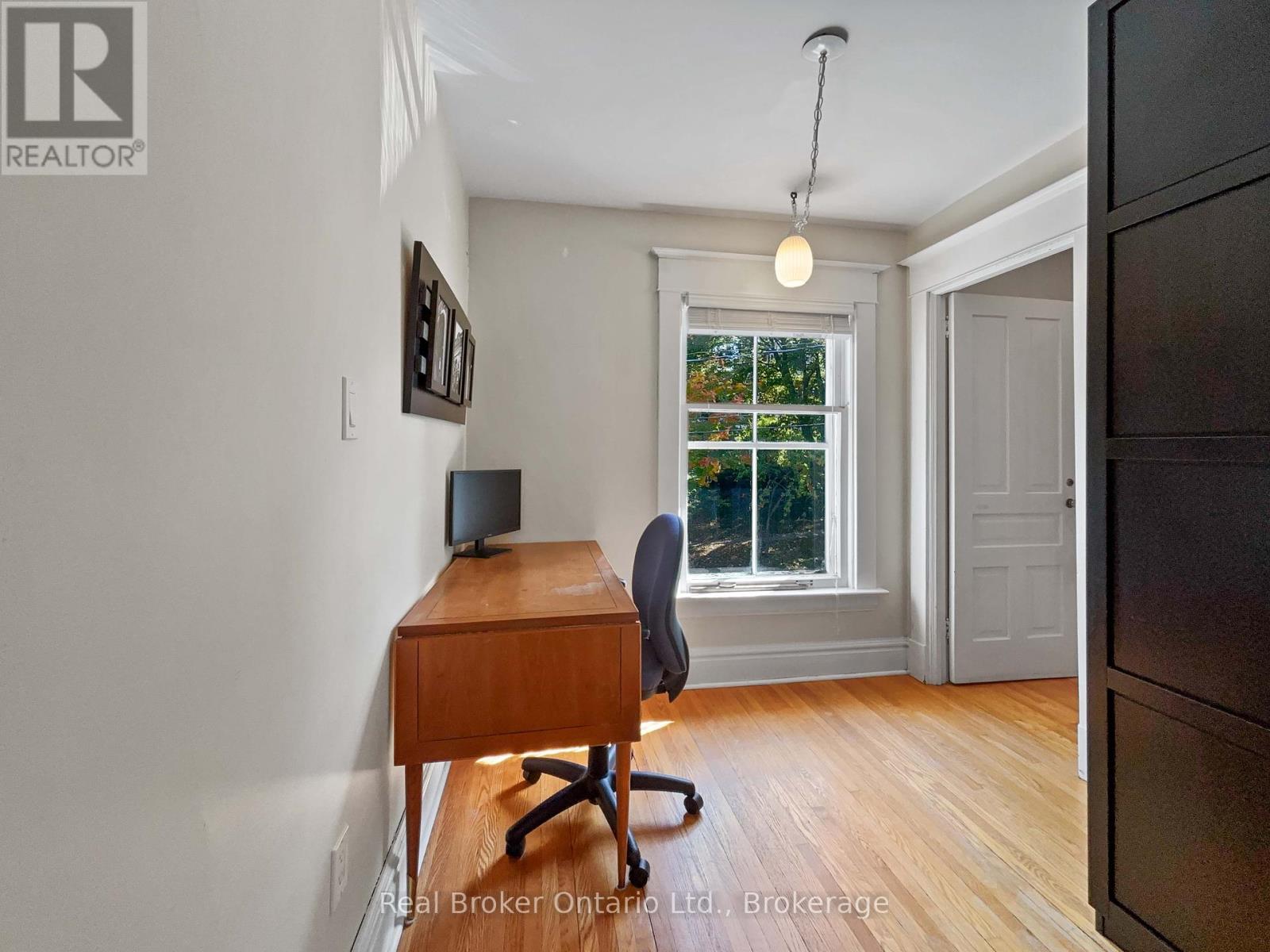 65 Forbes Avenue, Guelph, Ontario  N1G 1G5 - Photo 24 - X12452771