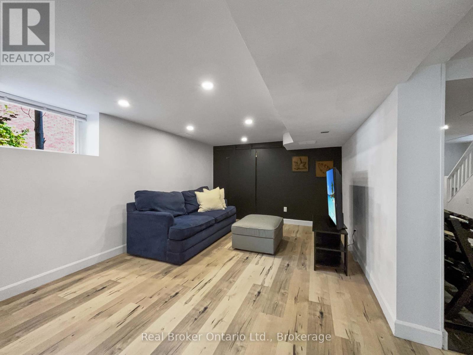 65 Forbes Avenue, Guelph, Ontario  N1G 1G5 - Photo 20 - X12452771