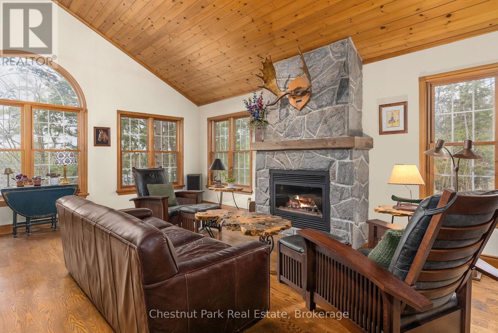 1143 Leonard Lake 1 Road, Muskoka Lakes, Ontario  P1L 2G7 - Photo 1 - X12360159