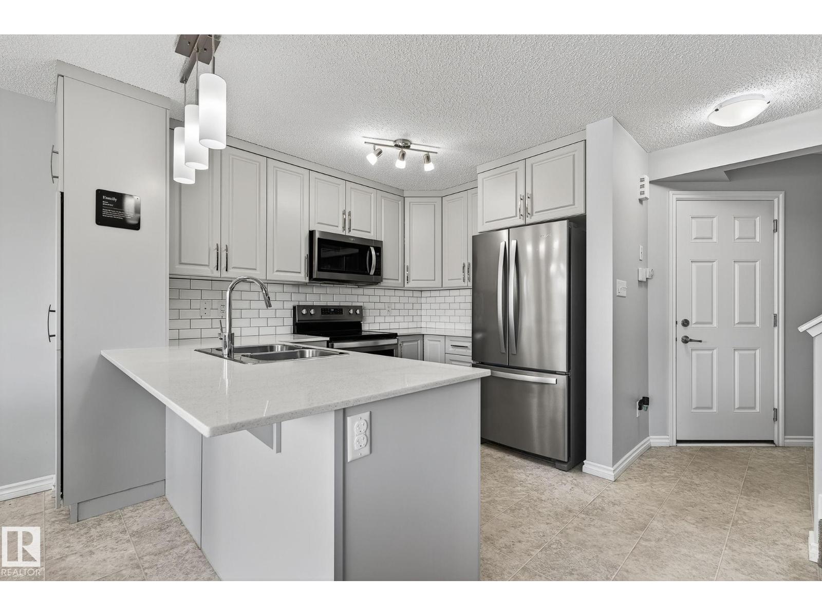 527 Ebbers Wy Nw, Edmonton, Alberta  T5Y 3T8 - Photo 8 - E4461437