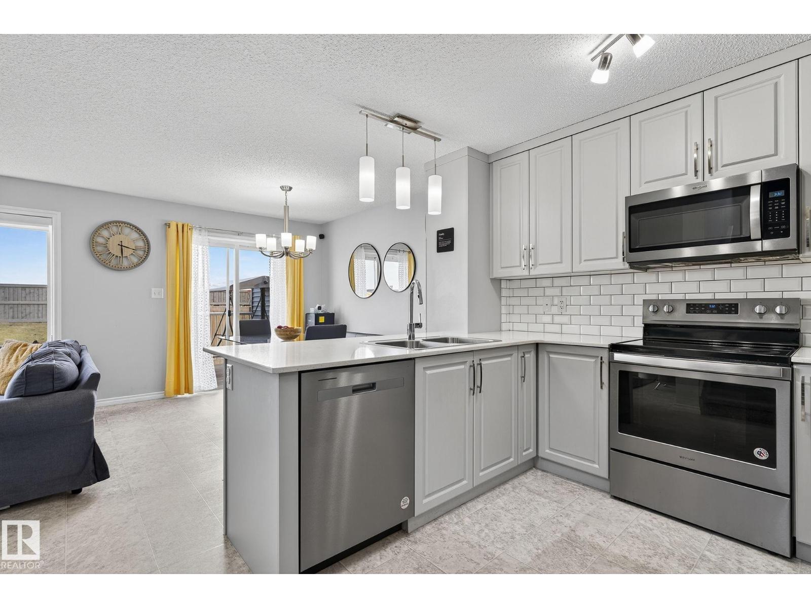 527 Ebbers Wy Nw, Edmonton, Alberta  T5Y 3T8 - Photo 9 - E4461437