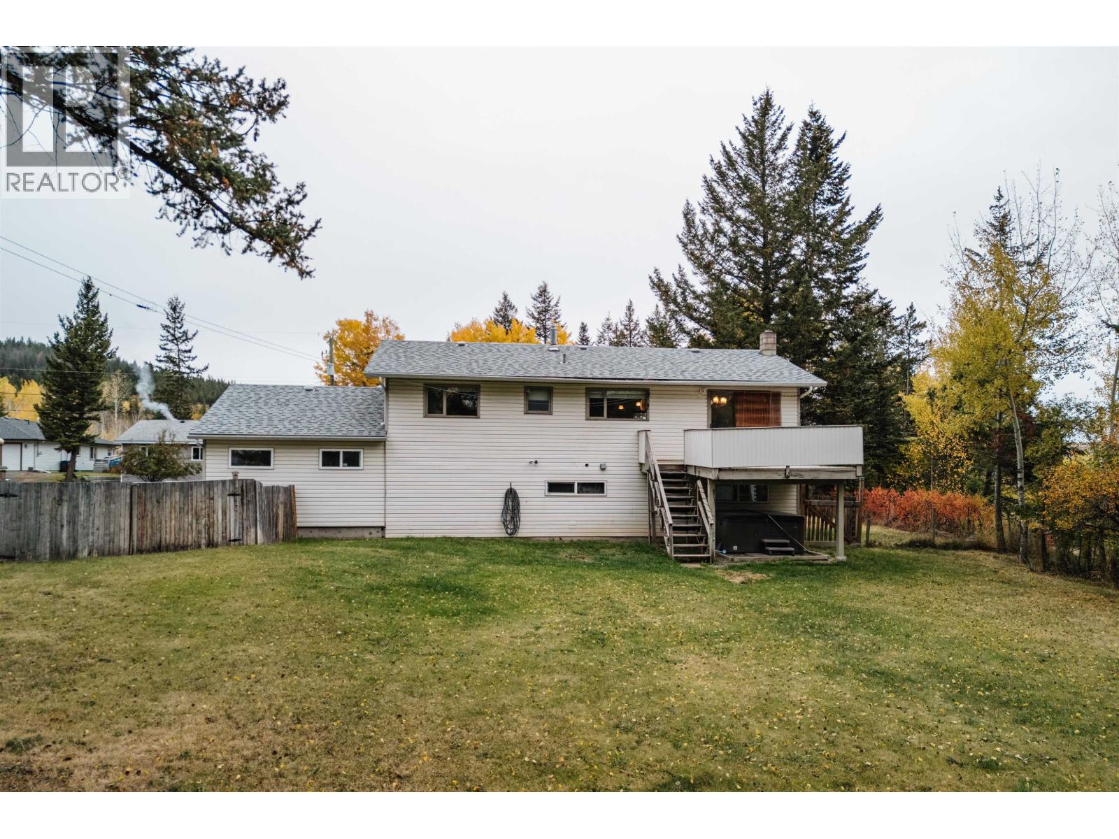 835 Spruce Avenue, 100 Mile House, British Columbia  V0K 2E0 - Photo 25 - R3057048