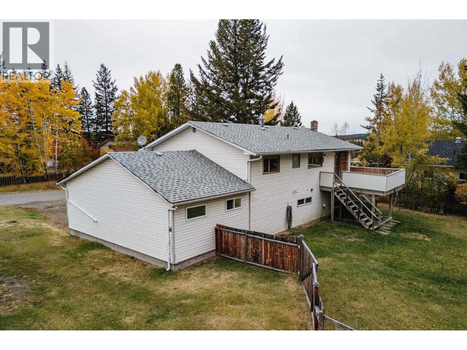 835 Spruce Avenue, 100 Mile House, British Columbia  V0K 2E0 - Photo 26 - R3057048