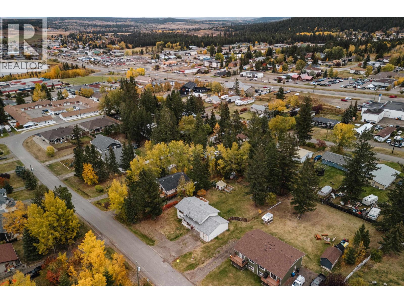 835 Spruce Avenue, 100 Mile House, British Columbia  V0K 2E0 - Photo 4 - R3057048