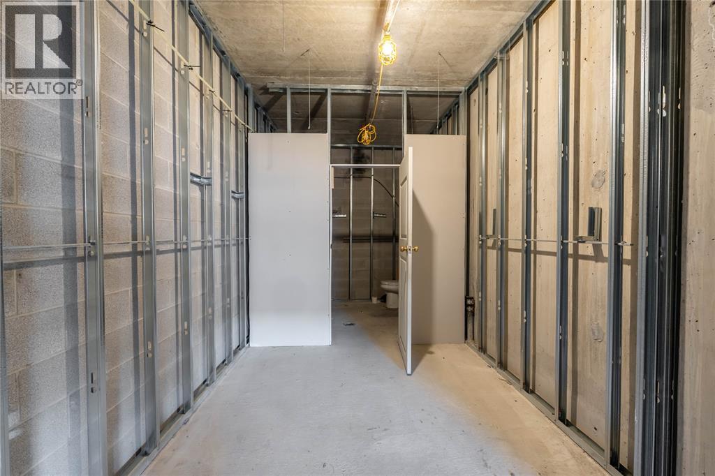 275 Front Street North Unit# Main Floor, Sarnia, Ontario  N7T 5S6 - Photo 12 - 25025756