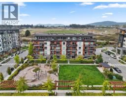 303 2500 Hackett Cres Saanichton