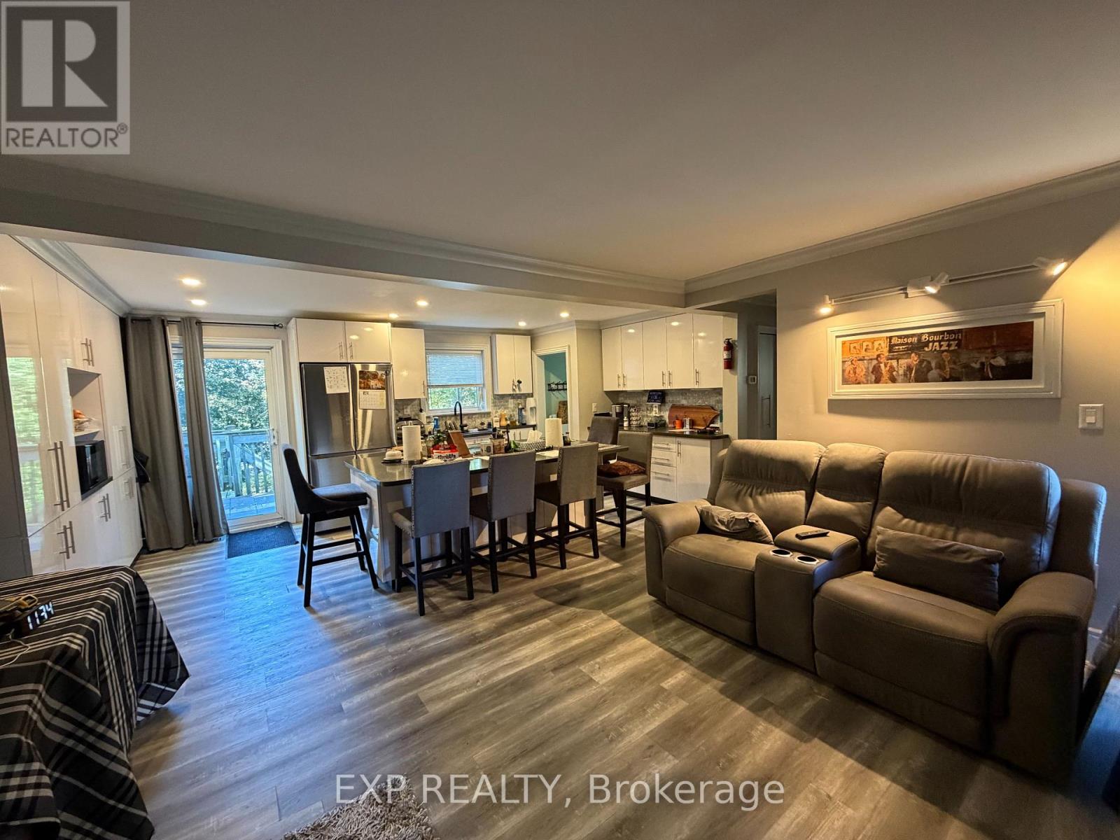 1914 Liverpool Road, Pickering, Ontario  L1V 1W5 - Photo 7 - E12451810