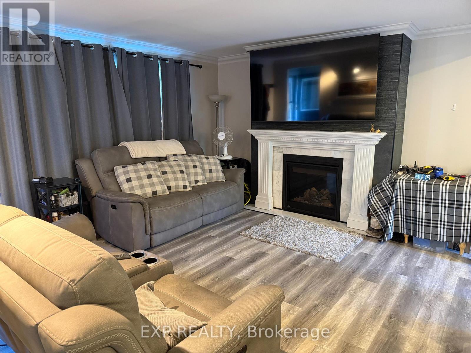 1914 Liverpool Road, Pickering, Ontario  L1V 1W5 - Photo 4 - E12451810