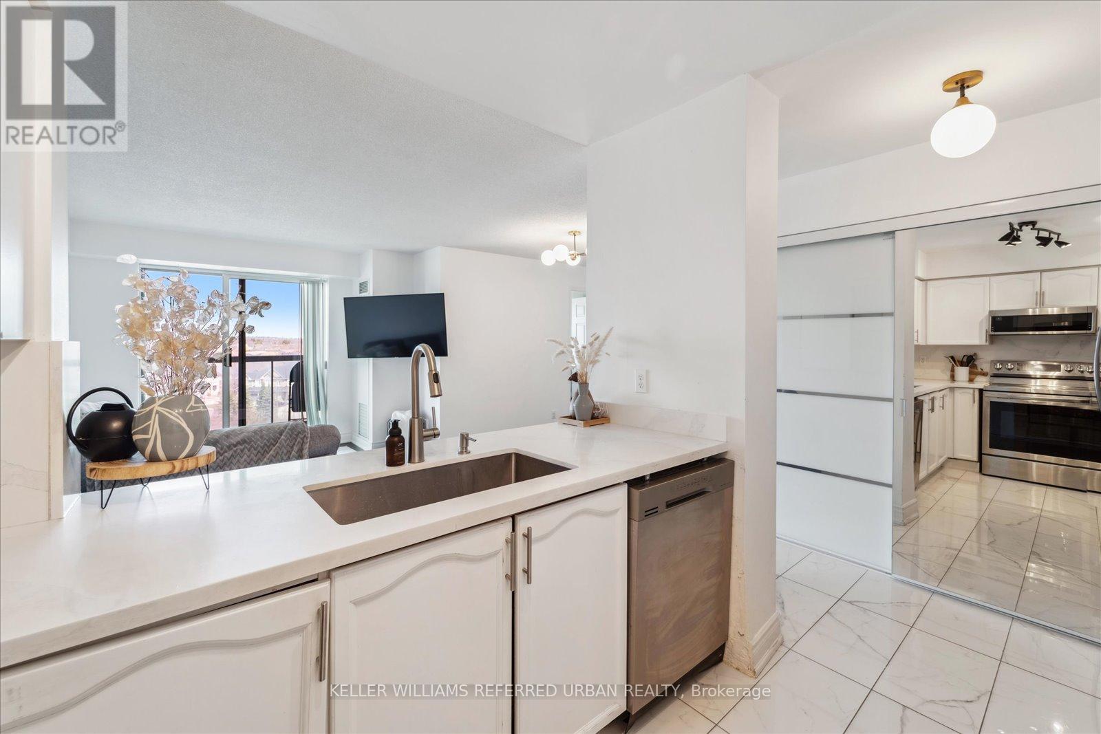 605 - 3 Ellesmere Street, Richmond Hill, Ontario  L4B 4N2 - Photo 10 - N12453467
