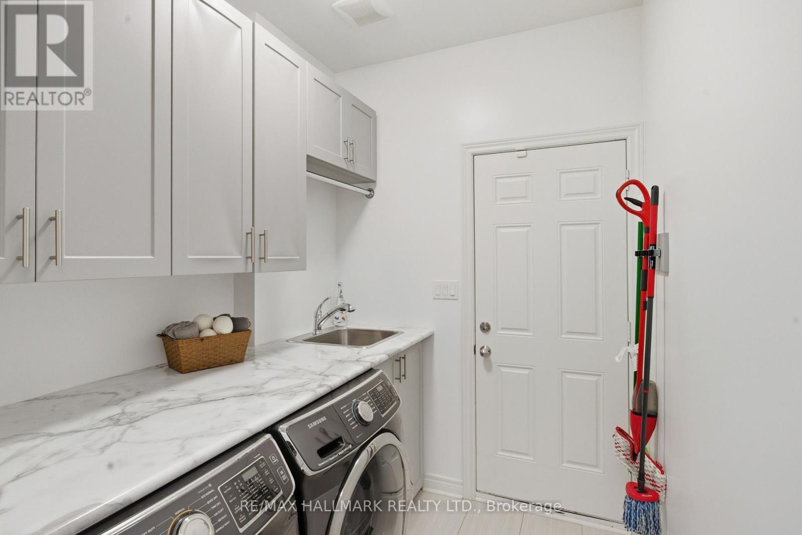 93 Port Arthur Crescent, Richmond Hill, Ontario  L4E 0Z9 - Photo 35 - N12453381
