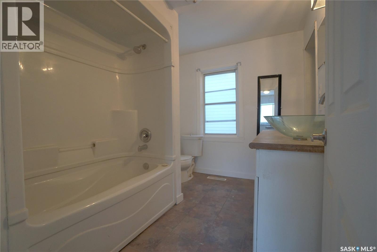 515 Osler Street, Regina, Saskatchewan  S4R 1W2 - Photo 18 - SK020505