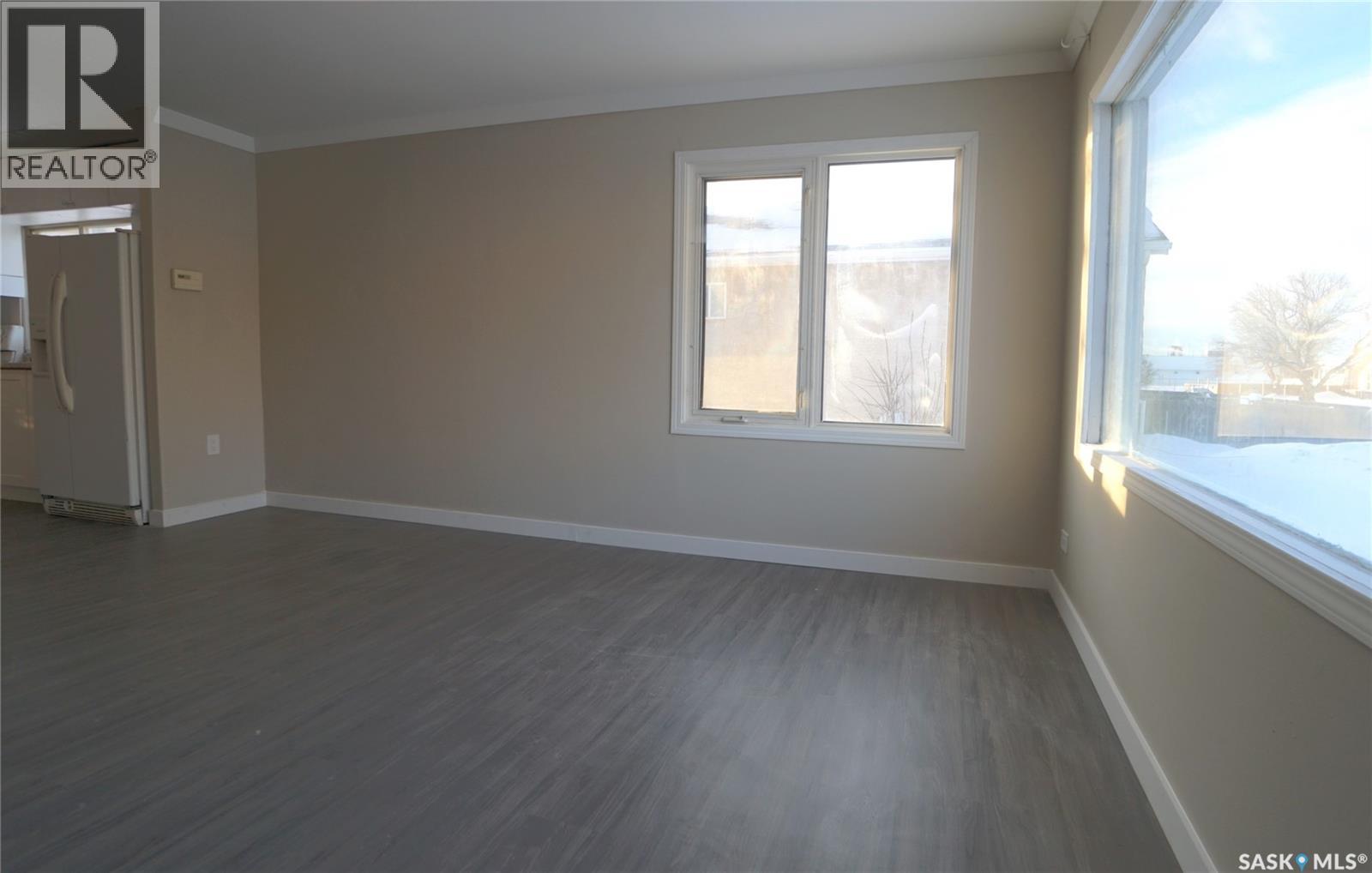 515 Osler Street, Regina, Saskatchewan  S4R 1W2 - Photo 3 - SK020505