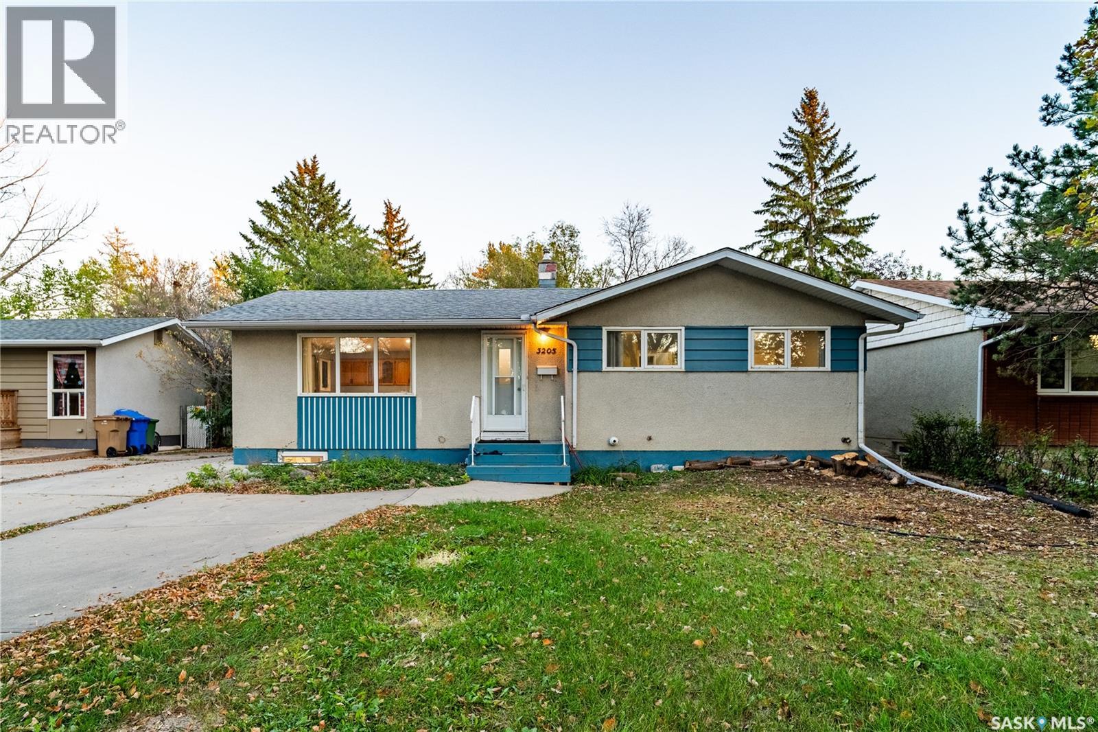 3205 Grant Road, Regina, Saskatchewan  S4S 5H3 - Photo 1 - SK020455