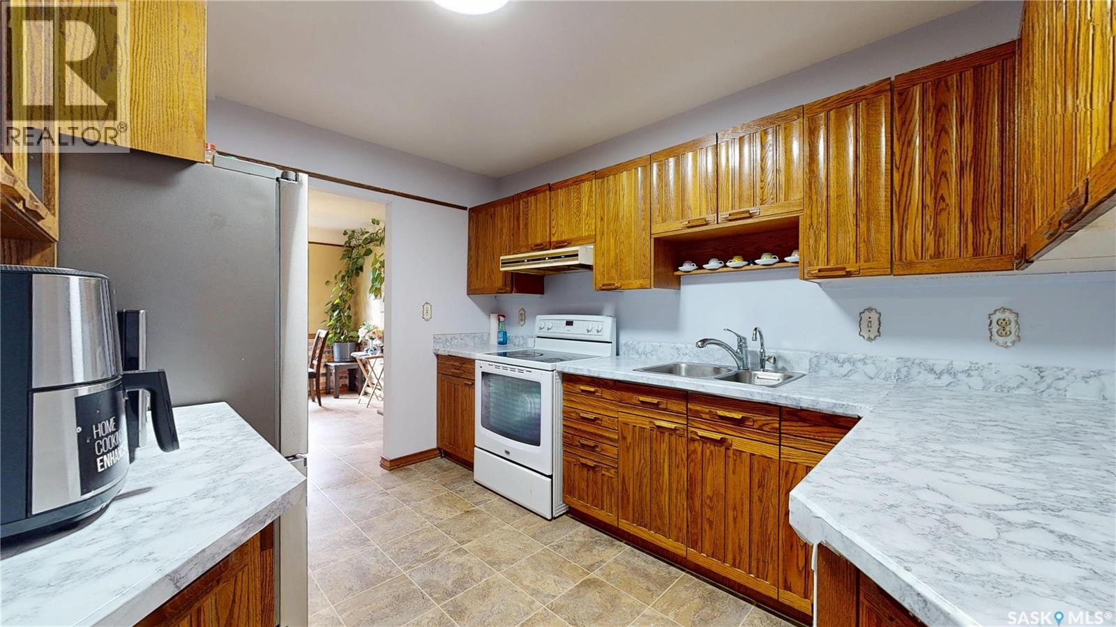 43 Hawthorne Crescent, Regina, Saskatchewan  S4S 4Y1 - Photo 10 - SK020251