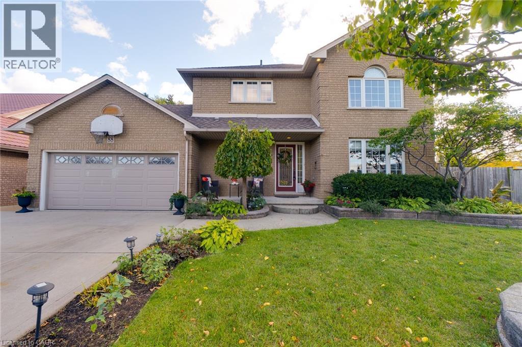 88 Republic Avenue, Hamilton, Ontario  L9B 2G7 - Photo 2 - 40777856