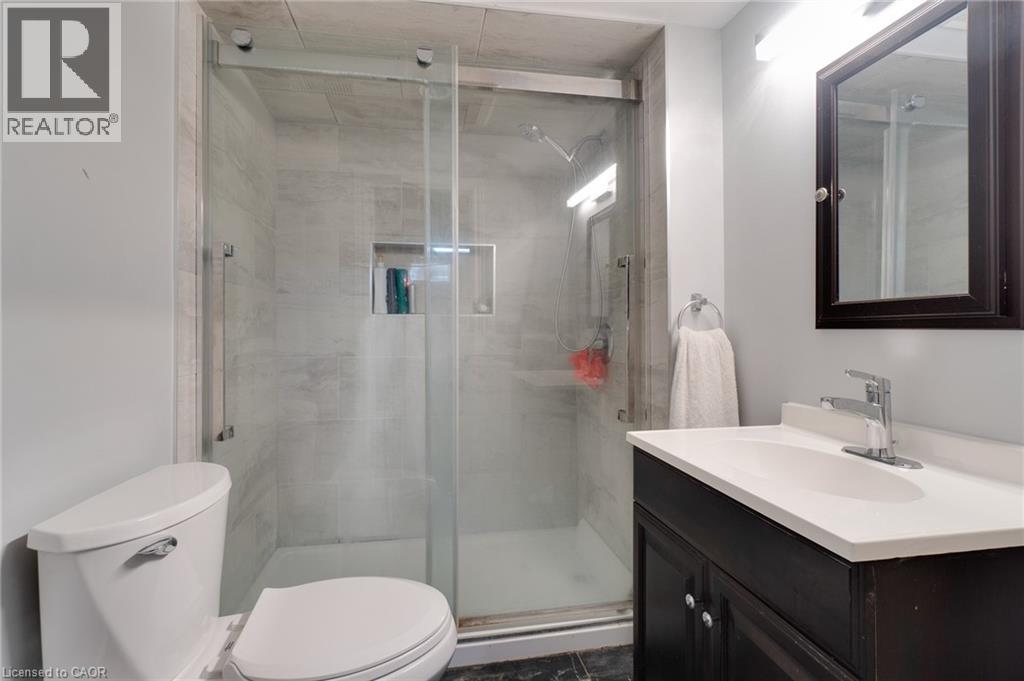 88 Republic Avenue, Hamilton, Ontario  L9B 2G7 - Photo 20 - 40777856