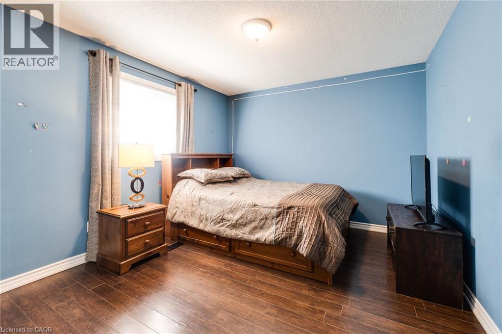 88 Republic Avenue, Hamilton, Ontario  L9B 2G7 - Photo 48 - 40777856