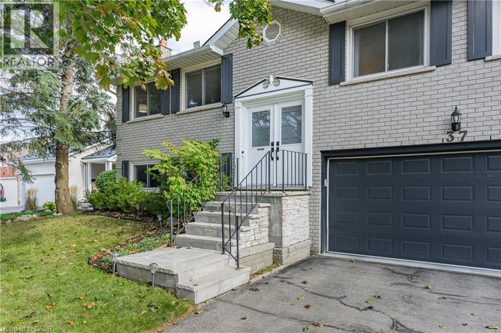 37 Thornhill Drive, Guelph, Ontario  N1H 8B6 - Photo 3 - 40776973