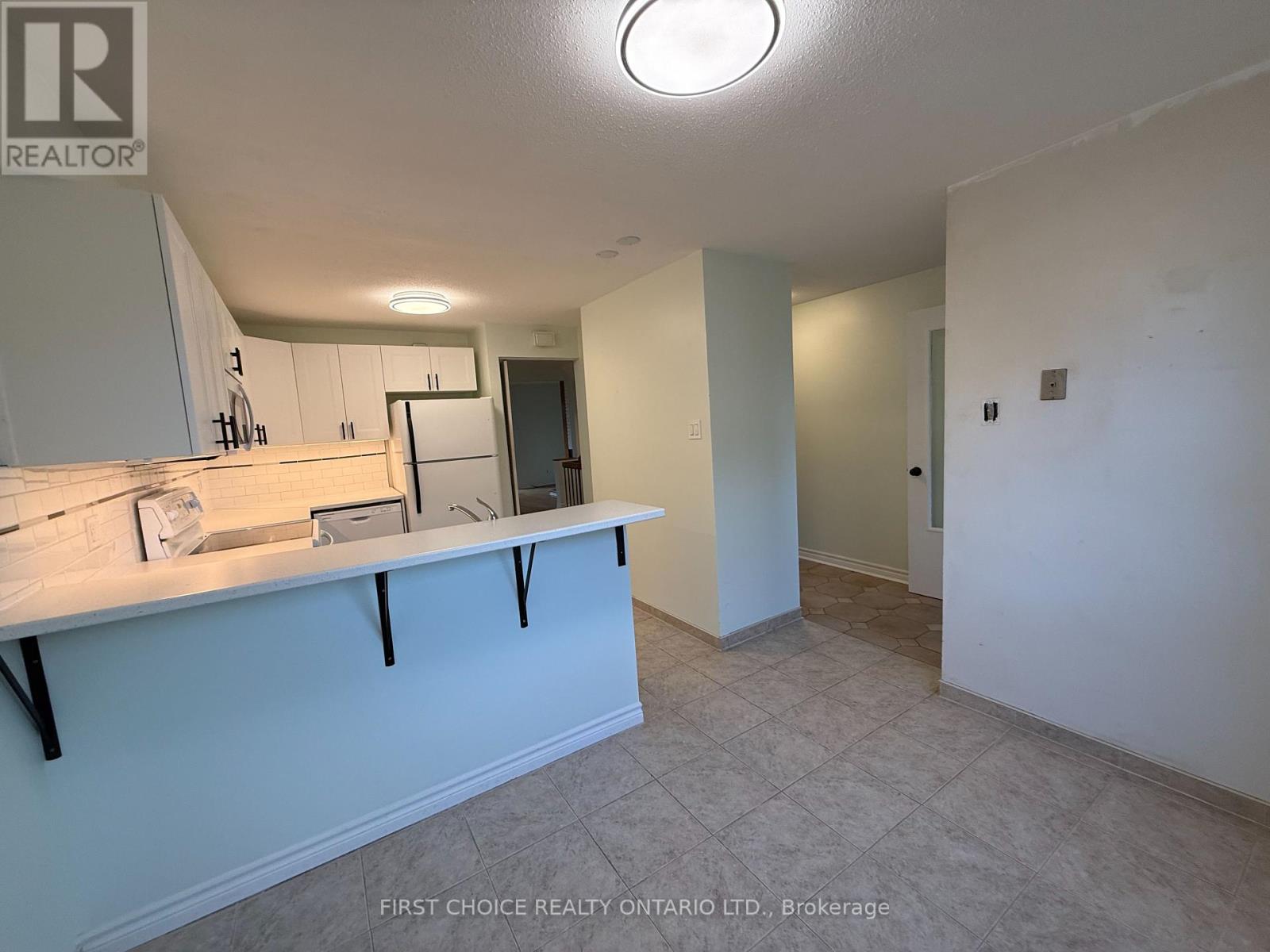 7913 Jeanne D'arc Boulevard, Ottawa, Ontario  K1C 2C7 - Photo 6 - X12453304