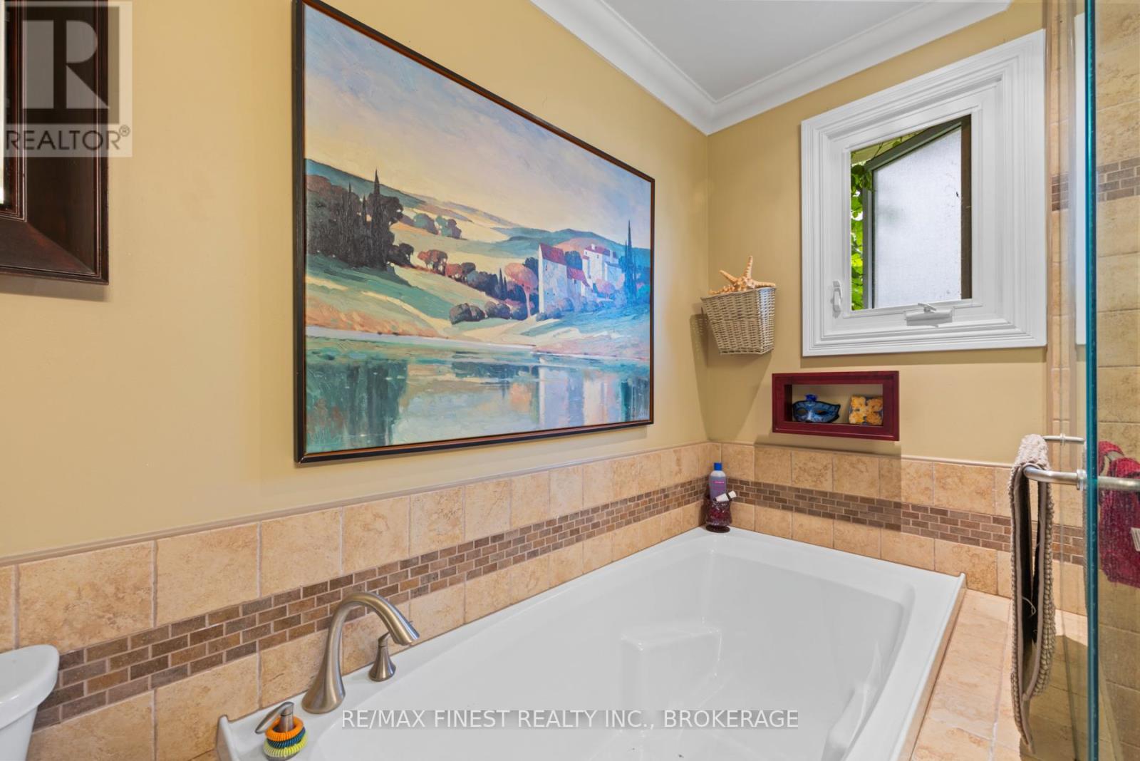912 Moonlight Lane, Lansdowne Village, Ontario  K0E 1L0 - Photo 11 - X12453953
