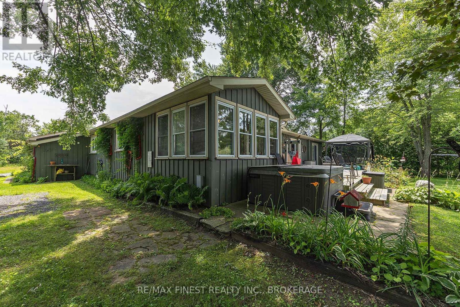 912 Moonlight Lane, Lansdowne Village, Ontario  K0E 1L0 - Photo 43 - X12453953