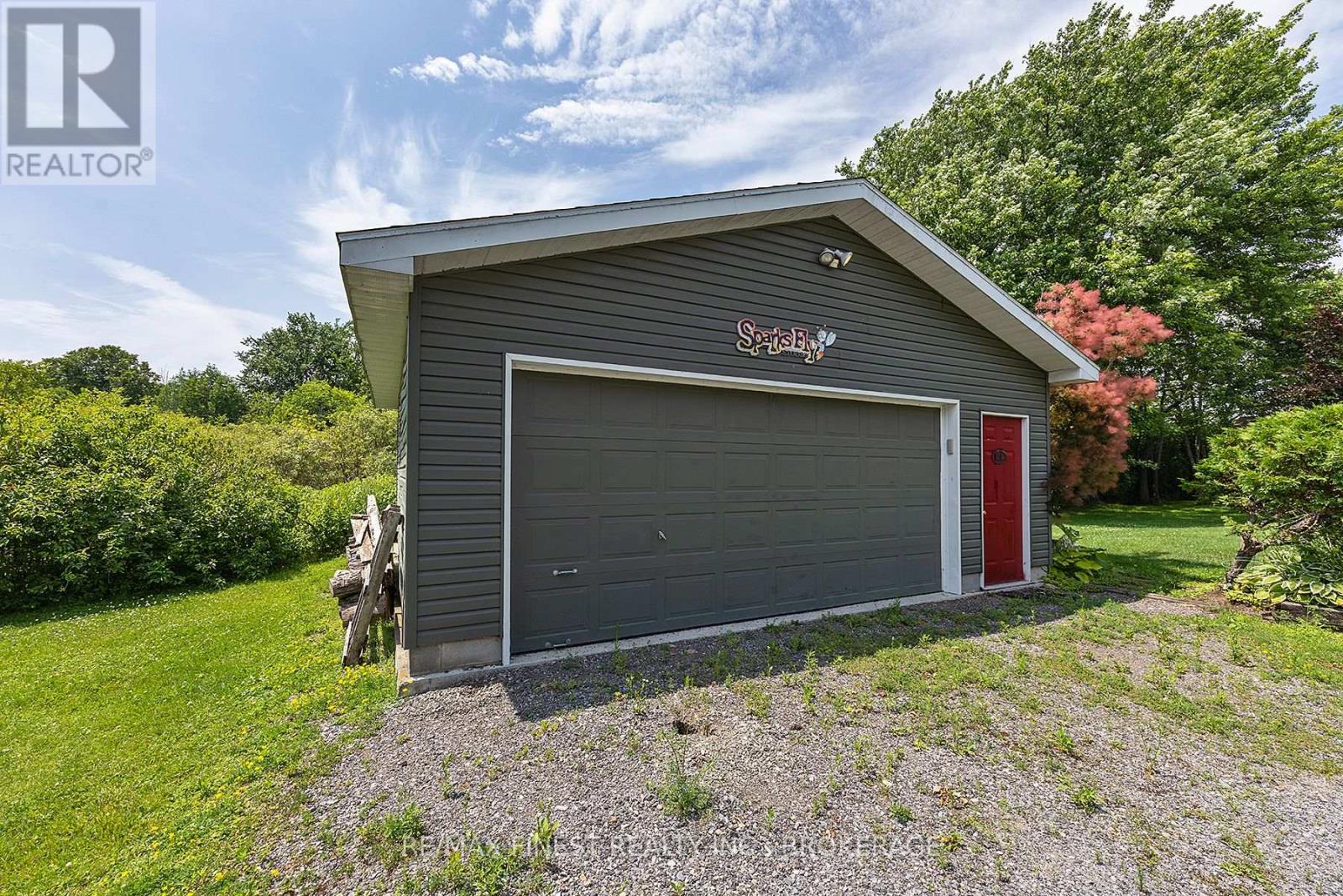 912 Moonlight Lane, Lansdowne Village, Ontario  K0E 1L0 - Photo 46 - X12453953