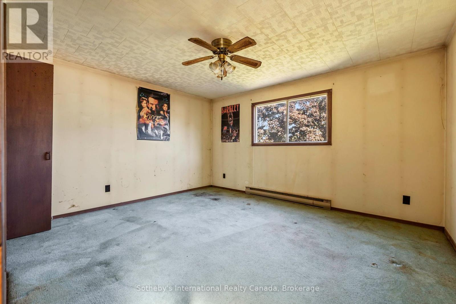 9 Summitt Avenue, Parry Sound, Ontario  P2A 2J4 - Photo 12 - X12453938