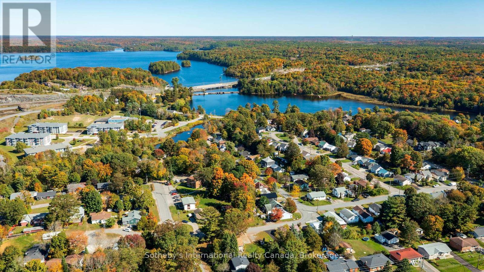 9 Summitt Avenue, Parry Sound, Ontario  P2A 2J4 - Photo 28 - X12453938
