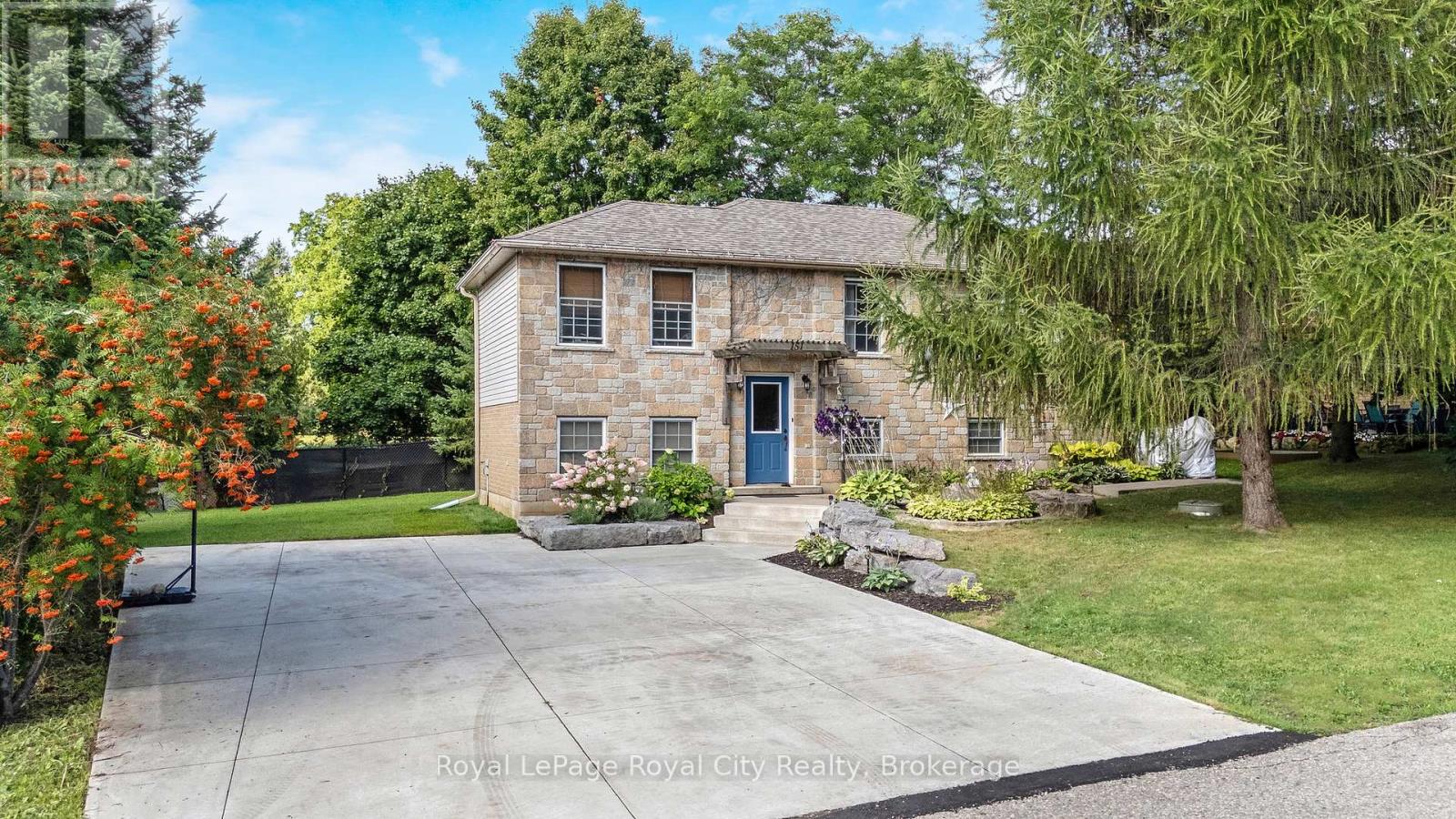 151 Queen Street, Guelph/eramosa (Rockwood), Ontario  N0B 2K0 - Photo 3 - X12453948