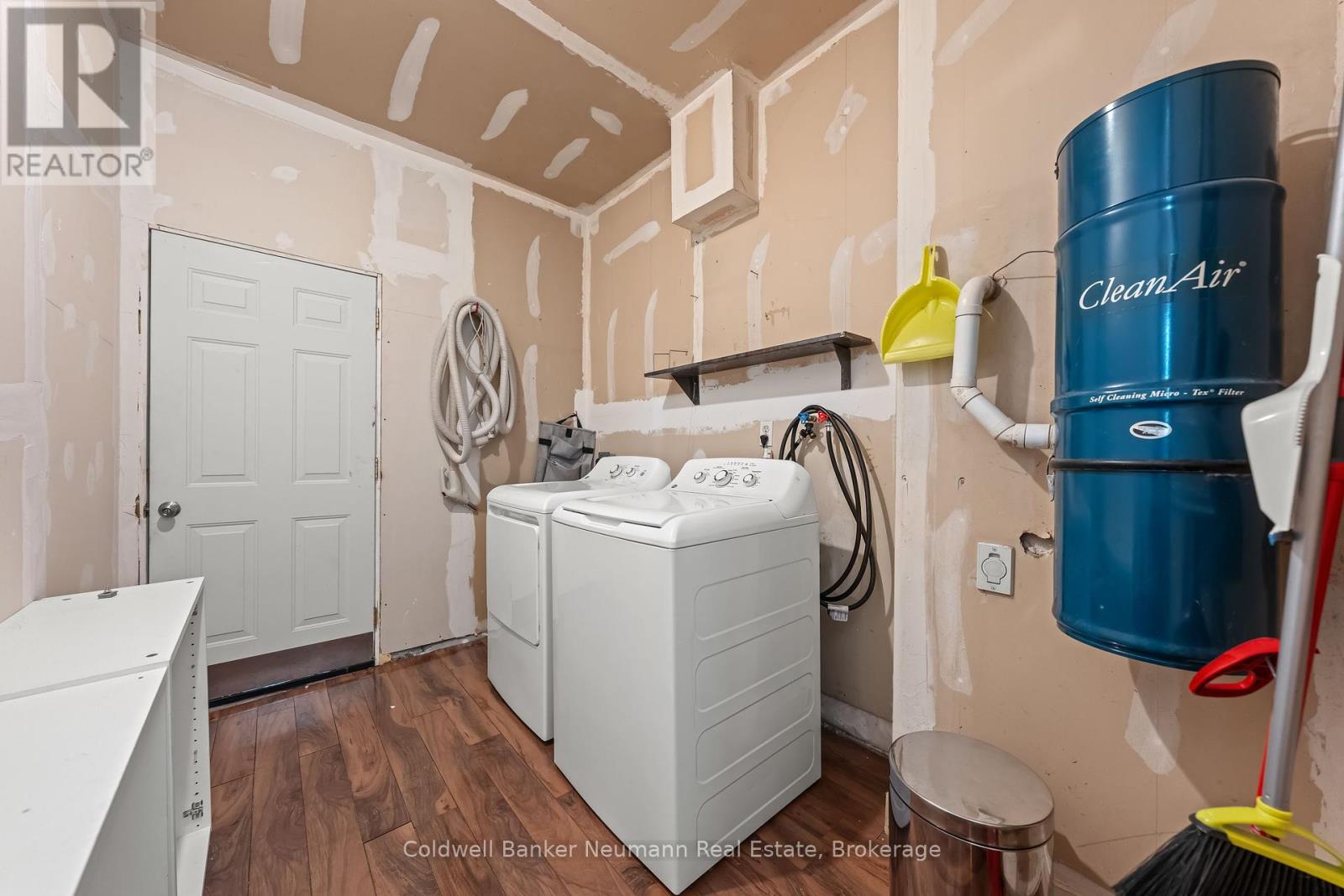 28 Bronwyn Place, Guelph (Willow West/sugarbush/west Acres), Ontario  N1K 1X1 - Photo 32 - X12454002