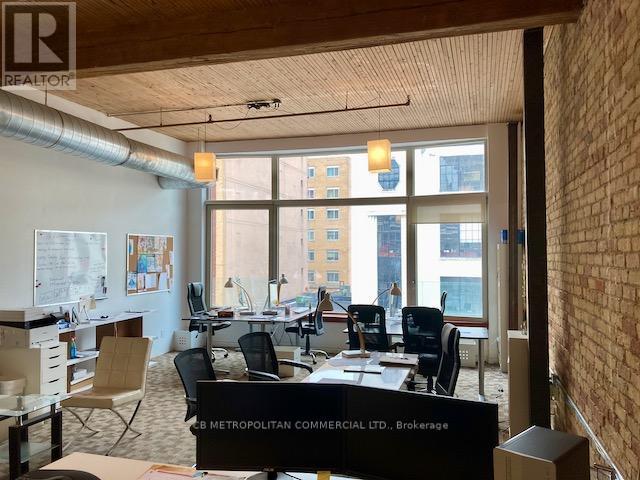 400 - 76 Richmond Street E, Toronto, Ontario  M5C 1P1 - Photo 2 - C12453870