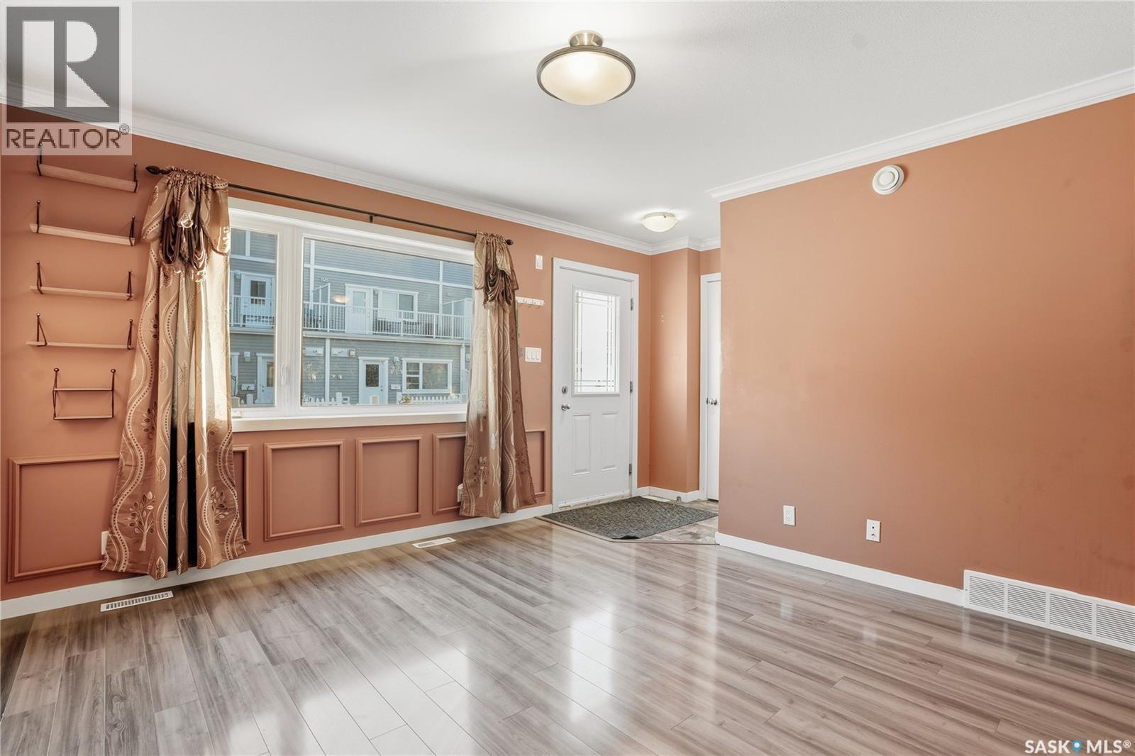 1215 130 Marlatte Crescent, Saskatoon, Saskatchewan  S7W 0W1 - Photo 6 - SK014771