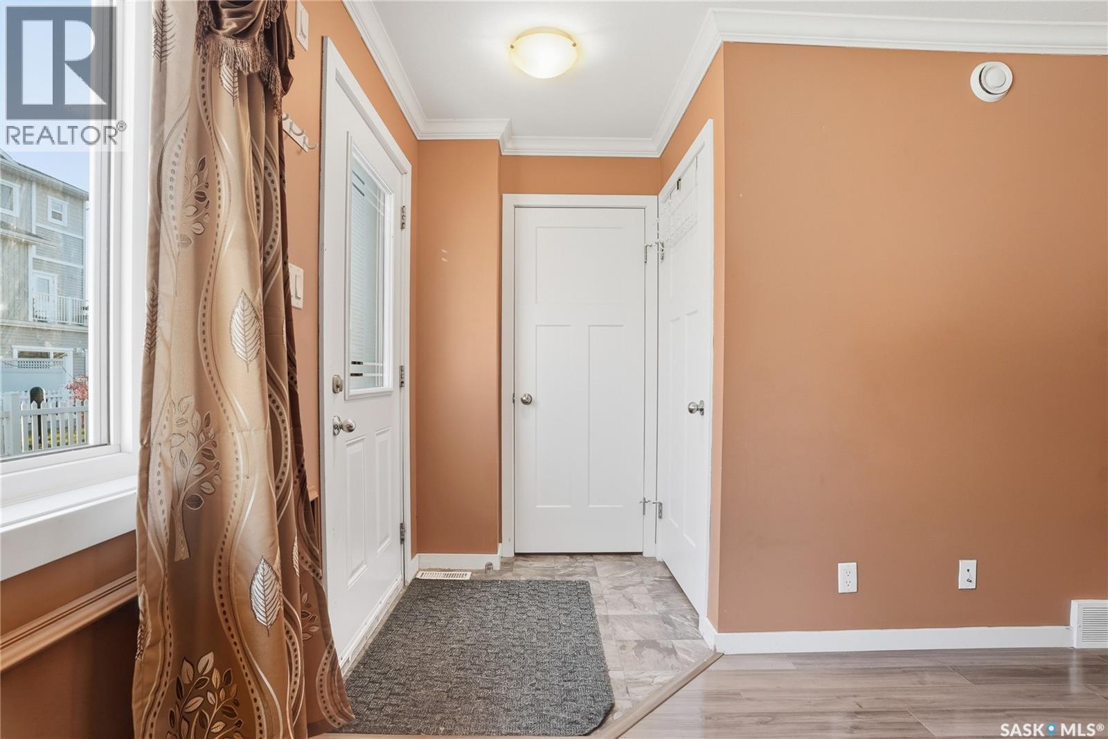 1215 130 Marlatte Crescent, Saskatoon, Saskatchewan  S7W 0W1 - Photo 3 - SK014771
