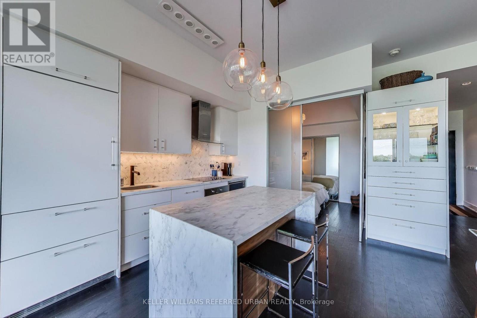1015 - 3018 Yonge Street, Toronto, Ontario  M4N 0A5 - Photo 13 - C12453916
