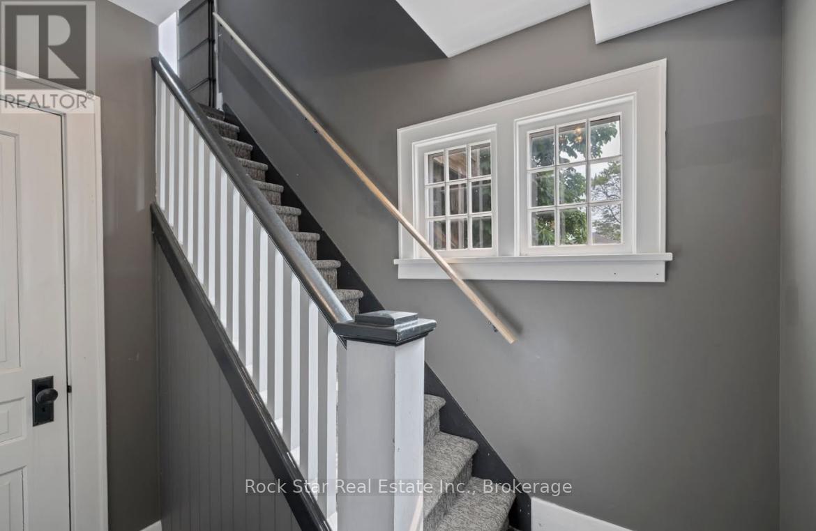 225 Chaffey Street, Welland, Ontario  L3B 2Y7 - Photo 3 - X12418695