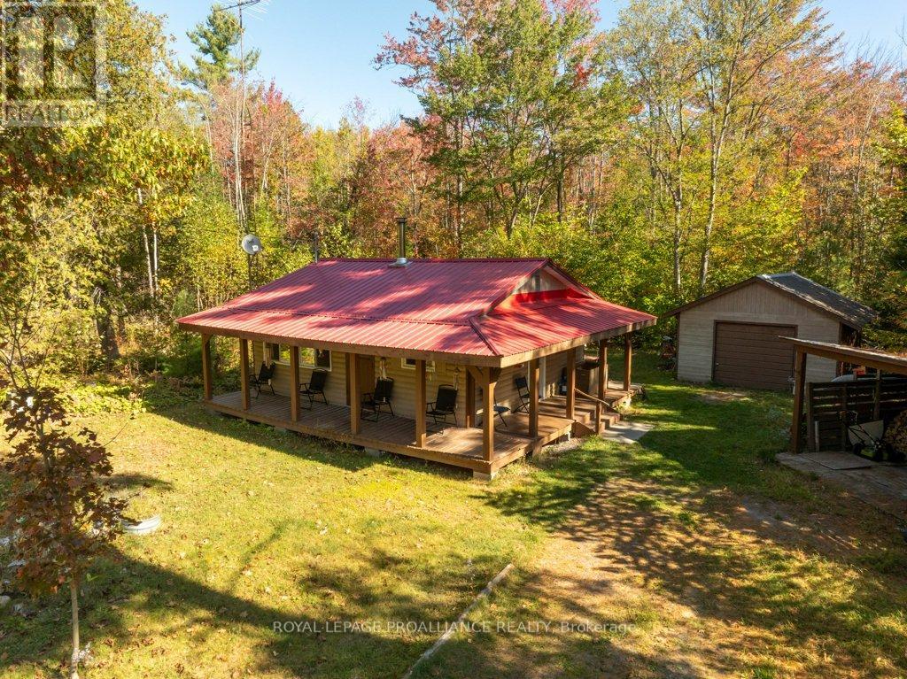 525 Skootamatta Lake Road, Frontenac (Frontenac North), Ontario  K0H 1K0 - Photo 1 - X12453940