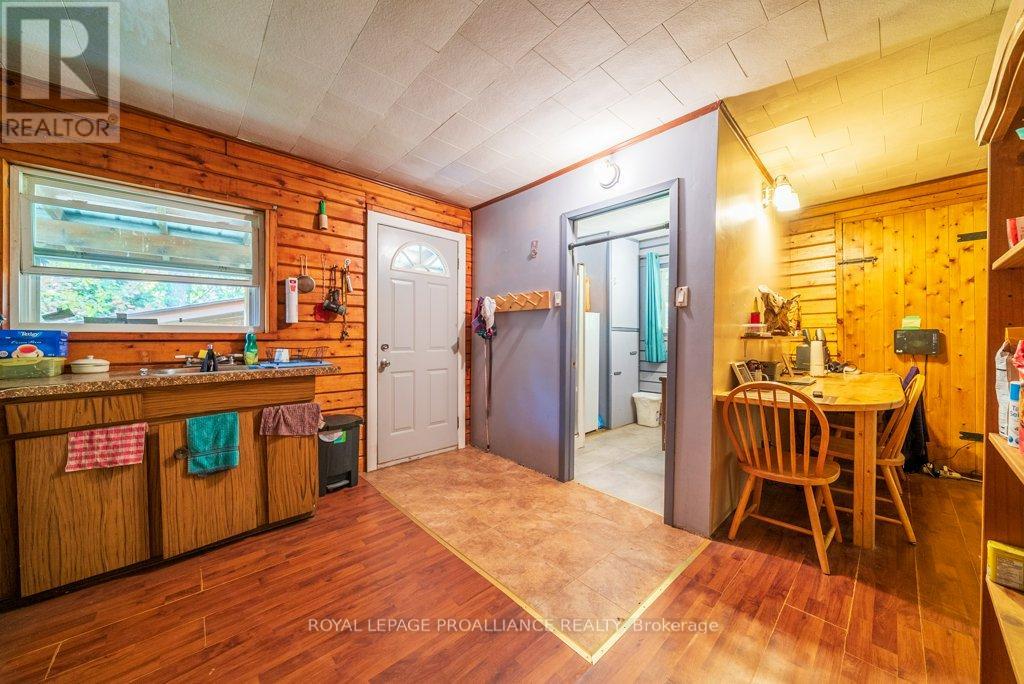 525 Skootamatta Lake Road, Frontenac (Frontenac North), Ontario  K0H 1K0 - Photo 12 - X12453940