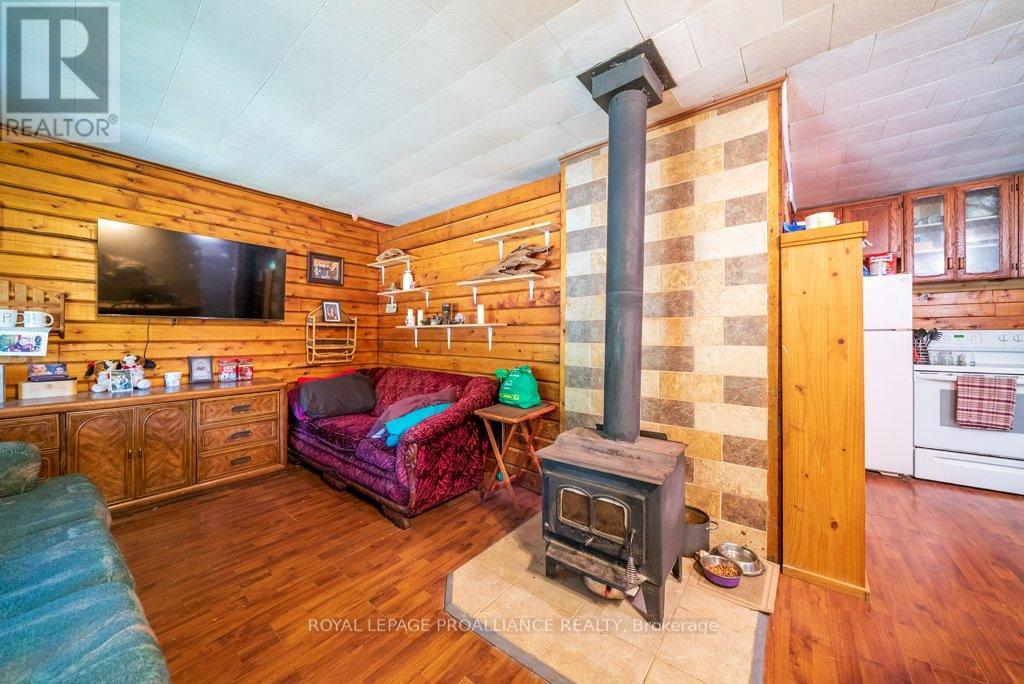 525 Skootamatta Lake Road, Frontenac (Frontenac North), Ontario  K0H 1K0 - Photo 20 - X12453940